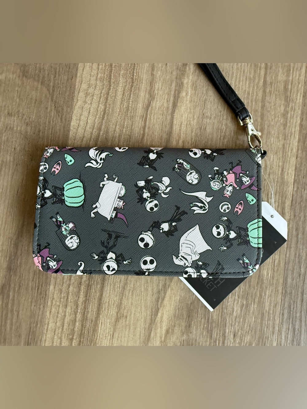 NWT nightmare before Christmas wallet with phone compartment - Picture 2 of 4
